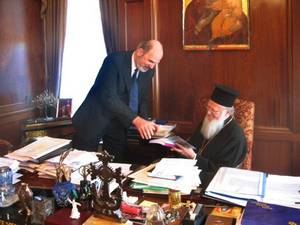 Photo: Schirrmacher at the handover of âMartyrs 2007â to the Ecumenical Patriarch Bartholomew I. Â© BQ