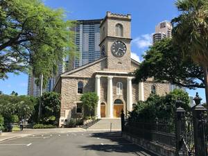 Photo: The oldest church in Honolulu, the Kawaiahaâo Church, on Oâahu Island, built 1836â1842 from coral reefs Â© BQ/Thomas Schirrmacher