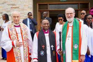 Photo from left to right: Bishop Gerhard Meyer of the Anglican Church in Germany (AKiD, formerly Rek), Yassir Eric, and the General Secretary of the World Evangelical Alliance, Thomas Paul Schirrmacher © BQ/WEA