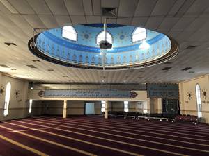 Photo: The interior of the Lakemba Mosque in Sydney Â© BQ/Thomas Schirrmacher