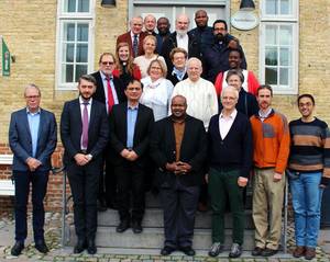Foto: Die Jugendkommission des Global Christian Forum mit den Moderatoren (Vorstand) bei der Sitzung in Christiansfeld, DÃ¤nemark, 2019  Â© BQ/Martin Warnecke