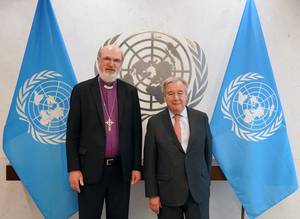 Foto: WEA-Generalsekretär Bischof Dr. Thomas Schirrmacher (links) mit UN-Generalsekretär António Guterres am UN-Sitz in New York © WEA/Martin Warnecke