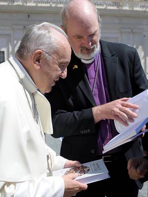 Photo: Thomas Schirrmacher in conversation with Pope Francis (2018) Â© Osservatore Romano 242459_27062018.jpg