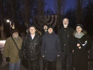 Photo: Thomas Schirrmacher with the board members of the Ukrainian section of the ISHR at very cold temperatures in front of the monument for the murdered Jews in âBabi Yarâ Â© BQ/Warnecke