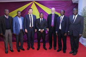 Foto: Thomas Schirrmacher während des Empfangs mit den Generalsekretären der Vereinigung der Evangelikalen in Afrika und des Pan African Council of Churches © WEA